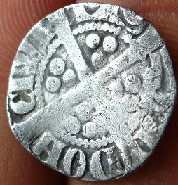 A-Few-Hammered-Cut-Halfs-And-A-Penny,-Help-With-ID-Needed